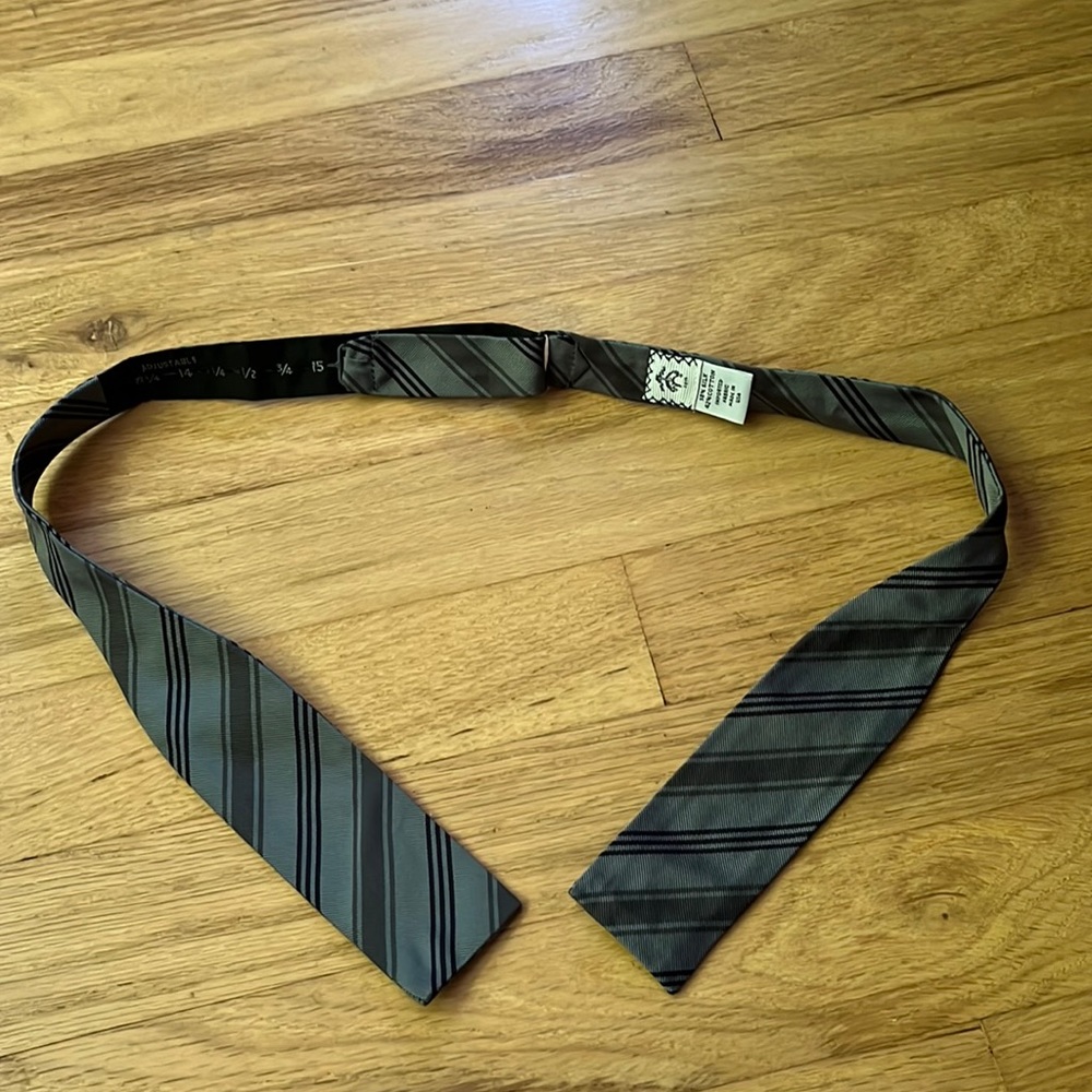 Black Fleece by Thom Browne adjustable bow tie new never worn